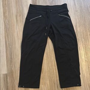 Women’s Athleta Black Crop Pants